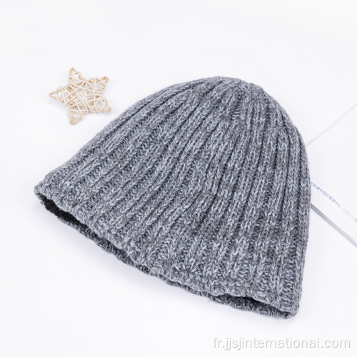 Chapeau de seau en tricot gris de haute qualité